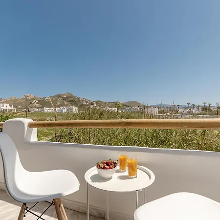Apartamento οικογενειακόν σπίτι στην καρδιά της νάξου! Family *